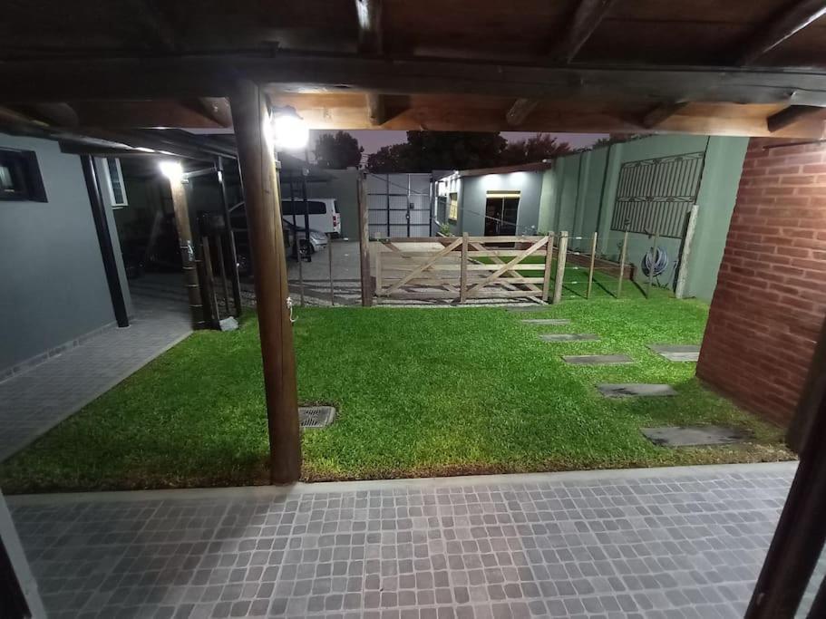 Апартаменти Escala Ezeiza Loft Con Desayuno Luis Guillon Екстер'єр фото
